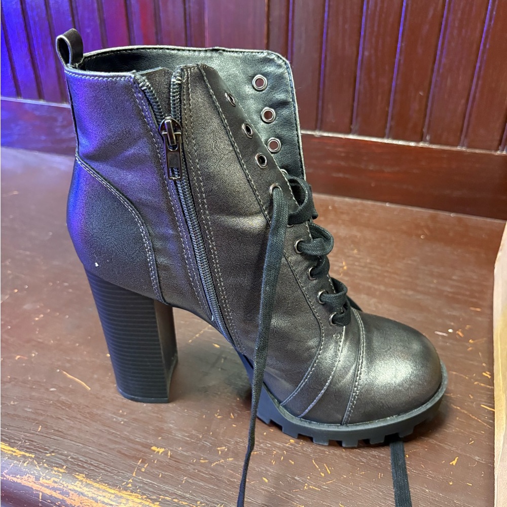Zigi Soho Black Lace-Up Heeled Boots
